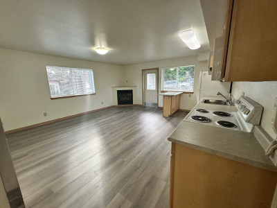 3x3 Kitchen/Living area