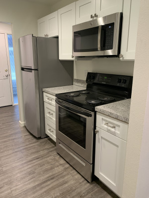 Remodeled 2 Bedroom 