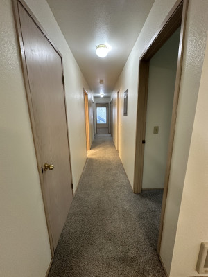 4x2 Hallway